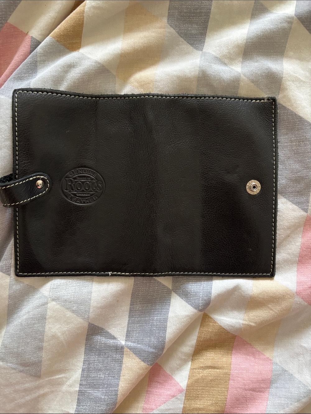 Roots genuine leather Black Bifold passport wallet with Stitch Detail - Picture 7 of 7